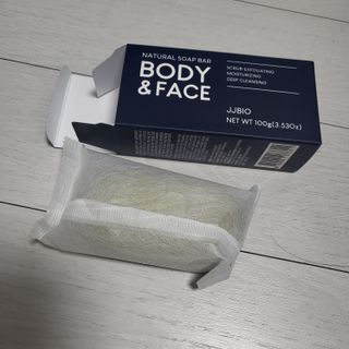 제이제이바이오 허브마사지바 올인원 알약비누 — 5점을 준 리뷰어가 2022년 3월 올린 사용 사진
