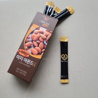 짜먹는 이지견과 짜먹는 이지아몬드, 짜먹는 이지허니피넛, 짜먹는 이지캐슈넛 각 10g X  10포 — 5점을 준 리뷰어가 2021년 2월 올린 사용 사진