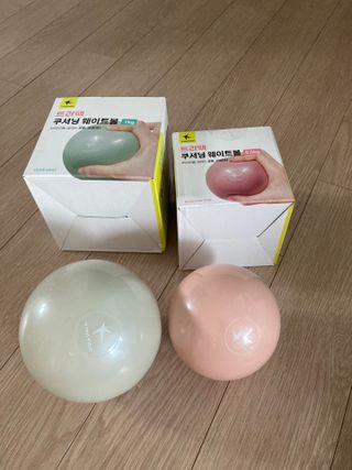 트라택 쿠셔닝 웨이트볼 0.5kg + 1kg SET — 5점을 준 리뷰어가 2022년 4월 올린 사용 사진