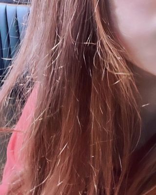 [유니프] 헤어 샤이니 핑크 컬러 트리트먼트 500g — 5점을 준 리뷰어가 2023년 11월 올린 사용 사진