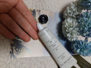 러브모아 향수 고체향수 승무원 고체향수 바르는 향수 니치향수 도손 우드세이지 앤 씨솔트 — 5점을 준 리뷰어가 2022년 10월 올린 사용 사진