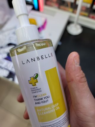 랑벨 내츄럴 딥 클렌징 오일 200ml (저자극 약산성 천연 클렌징) — 5점을 준 리뷰어가 2022년 5월 올린 사용 사진