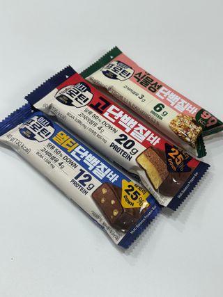 이지프로틴바 3종x각 2ea (고단백질바, 멀티단백질바, 식물성단백질바) — 5점을 준 리뷰어가 2024년 3월 올린 사용 사진