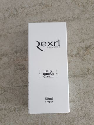 렉스리 데일리 톤업 크림 Rexri Daily Tone Up Cream — 5점을 준 리뷰어가 2022년 9월 올린 사용 사진