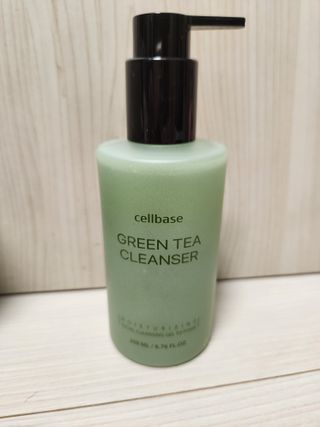 프리마인 메이크업과 들뜨는 각질까지 한방에 깐달걀로! 순하기까지한 셀베이스 그린티클렌저(200ml) — 4.5점을 준 리뷰어가 2023년 3월 올린 사용 사진