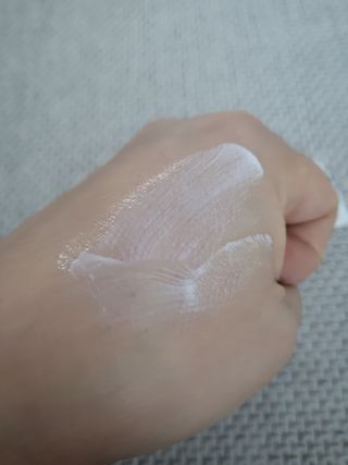 바노바기 코스메틱 바노바기 밀크씨슬 리페어 시카 선스크린 플러스 50ml — 5점을 준 리뷰어가 2023년 3월 올린 사용 사진