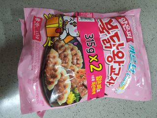 삼양냉동 [삼양] 얇은피불닭왕교자+얇은피까르보불닭왕교자 총4팩 — 5점을 준 리뷰어가 2021년 2월 올린 사용 사진