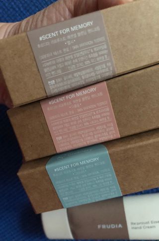 [후르디아] 끈적임 없는 착한성분 비건  핸드크림 3종 — 5점을 준 리뷰어가 2021년 1월 올린 사용 사진