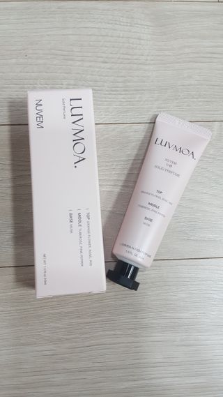 러브모아 향수 고체향수 승무원 고체향수 바르는 향수 니치향수 도손 우드세이지 앤 씨솔트 — 5점을 준 리뷰어가 2023년 1월 올린 사용 사진
