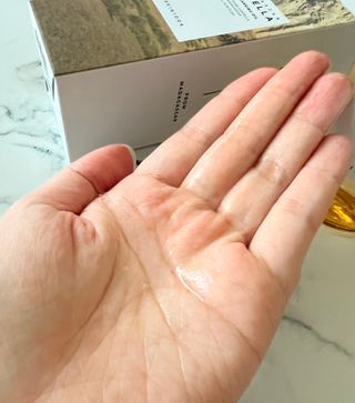 스킨1004 [SKIN1004] 마다가스카르 센텔라 라이트 클렌징 오일 200ml — 4점을 준 리뷰어가 2024년 7월 올린 사용 사진