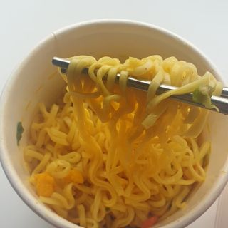 NISSIN 닛신 컵누들  4종 - 씨푸드오리지날, 씨푸드 스파이시, 씨푸드 커리, 씨푸드 XO소스 — 5점을 준 리뷰어가 2021년 12월 올린 사용 사진
