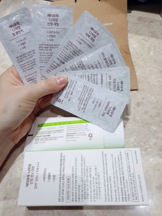 메타포레 12PM  카밍 선스크린 — 4.5점을 준 리뷰어가 2021년 8월 올린 사용 사진