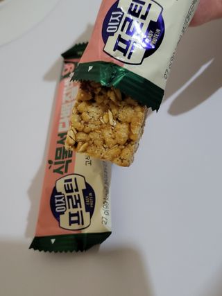 이지프로틴바 3종x각 2ea (고단백질바, 멀티단백질바, 식물성단백질바) — 4점을 준 리뷰어가 2024년 3월 올린 사용 사진