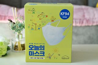 [심폐소생소] 오늘의마스크 KF94 소형 초등학생 어린이 마스크 — 5점을 준 리뷰어가 2022년 1월 올린 사용 사진