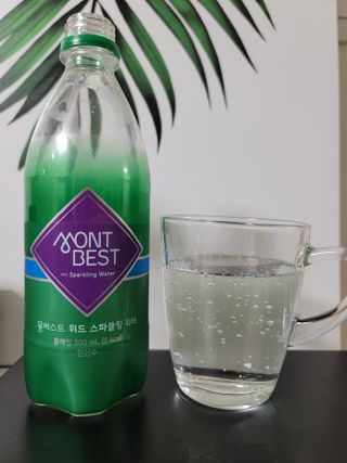 몽베스트 Montbest with Sparkling water Plain 20병 — 5점을 준 리뷰어가 2021년 11월 올린 사용 사진