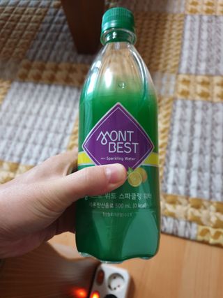 몽베스트 Montbest with Sparkling water Lemon OR Lime 20병(랜덤) — 4점을 준 리뷰어가 2021년 10월 올린 사용 사진