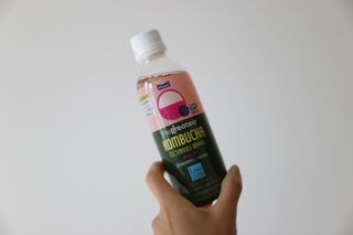 더그레잇티 콤부차 [매일유업] 더그레잇티 44kcal 콤부차 300ml *12개입 (오리지널 6개+베리리치 6개) — 3점을 준 리뷰어가 2023년 8월 올린 사용 사진