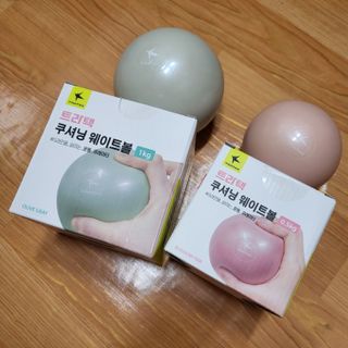 트라택 쿠셔닝 웨이트볼 0.5kg + 1kg SET — 5점을 준 리뷰어가 2022년 6월 올린 사용 사진