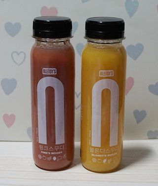 BLENDY'S 핑크 스무디+블론디 스무디 — 5점을 준 리뷰어가 2021년 11월 올린 사용 사진