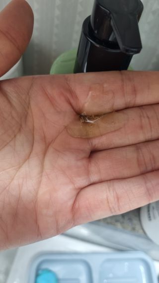 프리마인 메이크업과 들뜨는 각질까지 한방에 깐달걀로! 순하기까지한 셀베이스 그린티클렌저(200ml) — 5점을 준 리뷰어가 2023년 5월 올린 사용 사진