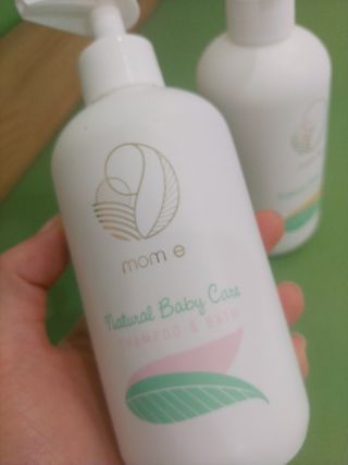 mom e 맘이 내추럴 베이비 케어 샴푸앤바스+로션 — 3점을 준 리뷰어가 2021년 1월 올린 사용 사진