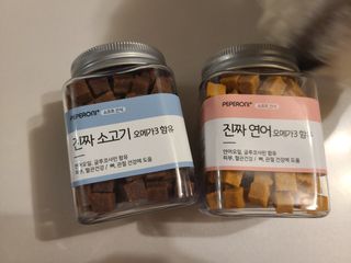 페페로니 진짜 오메가3 연어+소고기 180g+180g — 5점을 준 리뷰어가 2021년 7월 올린 사용 사진