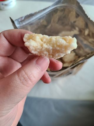 미즈꼬레아 치즈맛 누룽지크리스피 — 3점을 준 리뷰어가 2022년 3월 올린 사용 사진