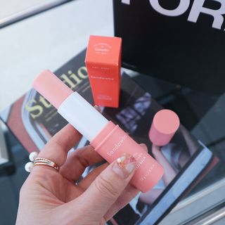 스킨큐어 산다화 카멜리아 안티 링클 멀티밤 — 5점을 준 리뷰어가 2022년 3월 올린 사용 사진