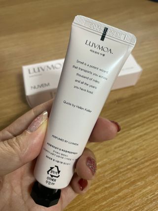 러브모아 향수 고체향수 승무원 고체향수 바르는 향수 니치향수 도손 우드세이지 앤 씨솔트 — 5점을 준 리뷰어가 2022년 11월 올린 사용 사진