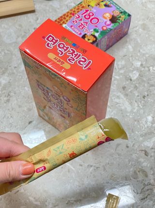 다나음 180도 칼슘젤리+아연면역젤리 — 2.5점을 준 리뷰어가 2021년 12월 올린 사용 사진