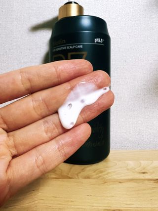 [포레스트스토리] 탈모증상완화 샴푸 1,000ml — 4점을 준 리뷰어가 2022년 6월 올린 사용 사진