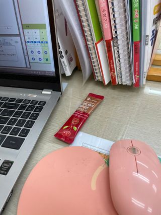자연에온 가득담은 몽모랑시 타트체리 콜라겐 젤리스틱 — 3.5점을 준 리뷰어가 2021년 1월 올린 사용 사진