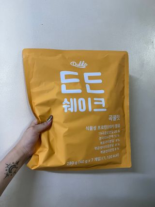 [덜다] 든든 식물성 단백질 쉐이크 40g X 7입 (곡물/딸기) — 5점을 준 리뷰어가 2023년 8월 올린 사용 사진