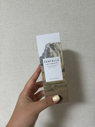 스킨1004 [SKIN1004] 마다가스카르 센텔라 라이트 클렌징 오일 200ml — 5점을 준 리뷰어가 2024년 7월 올린 사용 사진
