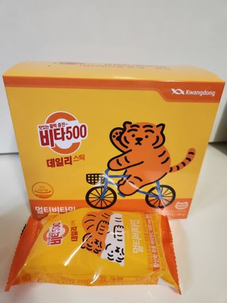 광동제약 [광동] 비타500데일리스틱 70포X2개 + 뚱랑이엽서 + 쇼핑백 증정 — 5점을 준 리뷰어가 2022년 11월 올린 사용 사진