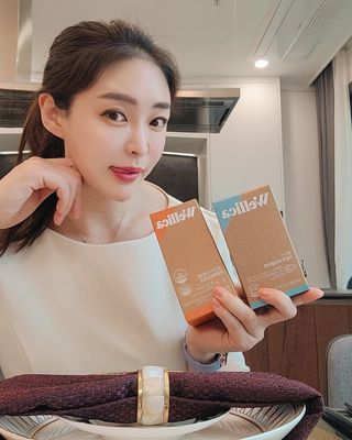 웰리카 다이어트 프로바이오틱스  20포 + 웰리카 저분자 피쉬콜라겐 10포 — 5점을 준 리뷰어가 2021년 5월 올린 사용 사진