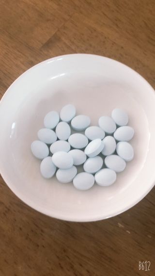 입 냄새 완화에 도움을 주는 에티켓 캔디 앳캔디 스트롱민트 — 5점을 준 리뷰어가 2021년 1월 올린 사용 사진