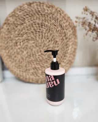 난나 살몬 스파이더 검버섯 미백 톤업 화이트닝 연어 앰플 크림 300ml 대용량 — 5점을 준 리뷰어가 2022년 11월 올린 사용 사진