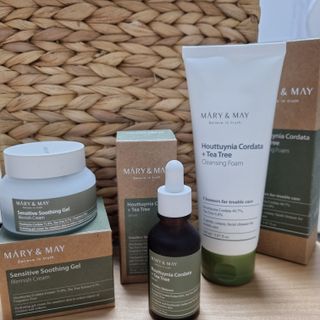 마리엔메이 센서티브 수딩 젤 크림 + 어성초 티트리 추출물 세럼 + 어성초 티트리 모공 클렌징 폼 — 5점을 준 리뷰어가 2021년 8월 올린 사용 사진