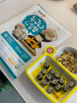 해풀잎 누구나 김밥*1ea [(혼합야채 35g *1ea,  김밥김 (5g, 5ea),  양념간장 (6g, 5ea), 참기름(5g, 2ea)] — 5점을 준 리뷰어가 2022년 8월 올린 사용 사진