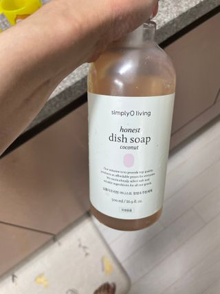 심플리오리빙 어니스트 주방세제 본품 500ml + 리필 900ml (코코넛향) — 5점을 준 리뷰어가 2022년 6월 올린 사용 사진