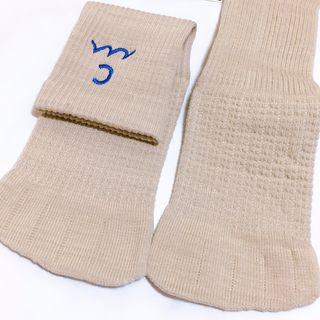 카우아이 필라테스 기어 / 스튜디오 운동을 도와주는 일체형 논슬립 발가락 양말 — 5점을 준 리뷰어가 2021년 2월 올린 사용 사진