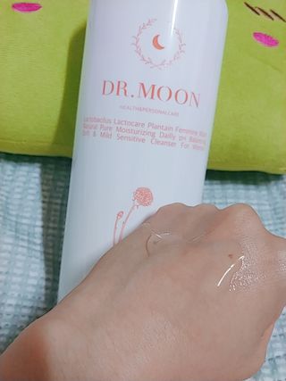 프리[닥터문] 유산균 락토케어 질경초 여성청결제 1000ml (젤타입) — 5점을 준 리뷰어가 2022년 6월 올린 사용 사진