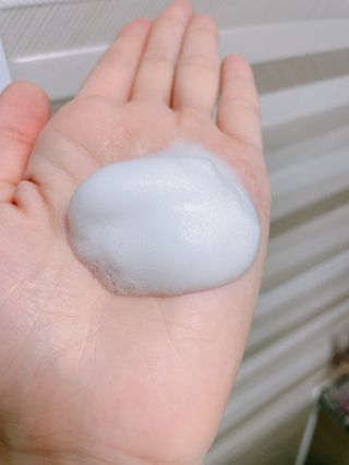 헤어플러스 콴디 아침세안제 폼클렌징 퓨어 어니스티 모닝클렌저 — 5점을 준 리뷰어가 2021년 3월 올린 사용 사진