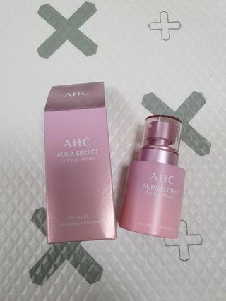 AHC 아우라 시크릿 톤업 벨벳 — 4점을 준 리뷰어가 2021년 4월 올린 사용 사진