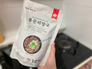 요리반상회 용문해장국 2팩 + 뚝배기 1개 — 4점을 준 리뷰어가 2021년 3월 올린 사용 사진