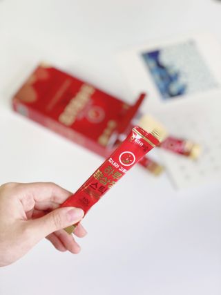 힘내라김홍삼 하루홍삼정스틱 10g x 30포 — 5점을 준 리뷰어가 2021년 5월 올린 사용 사진