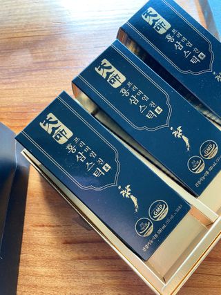 헬스업_천명진프리미엄홍삼스틱_10ml x 30포 — 4점을 준 리뷰어가 2021년 2월 올린 사용 사진