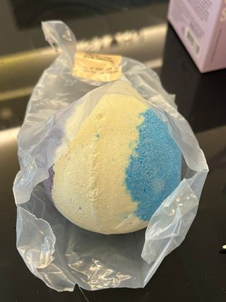 소담스퀘어 상암 Evreryday Bath Bomb Day7(에브리데이 배쓰밤 데이7) / 7종 중 2종 랜덤발송 — 5점을 준 리뷰어가 2022년 11월 올린 사용 사진