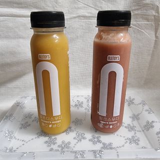 BLENDY'S 핑크 스무디+블론디 스무디 — 5점을 준 리뷰어가 2021년 9월 올린 사용 사진